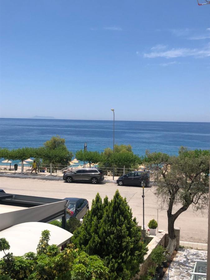 Mediterranean Apartments Himare Exteriör bild