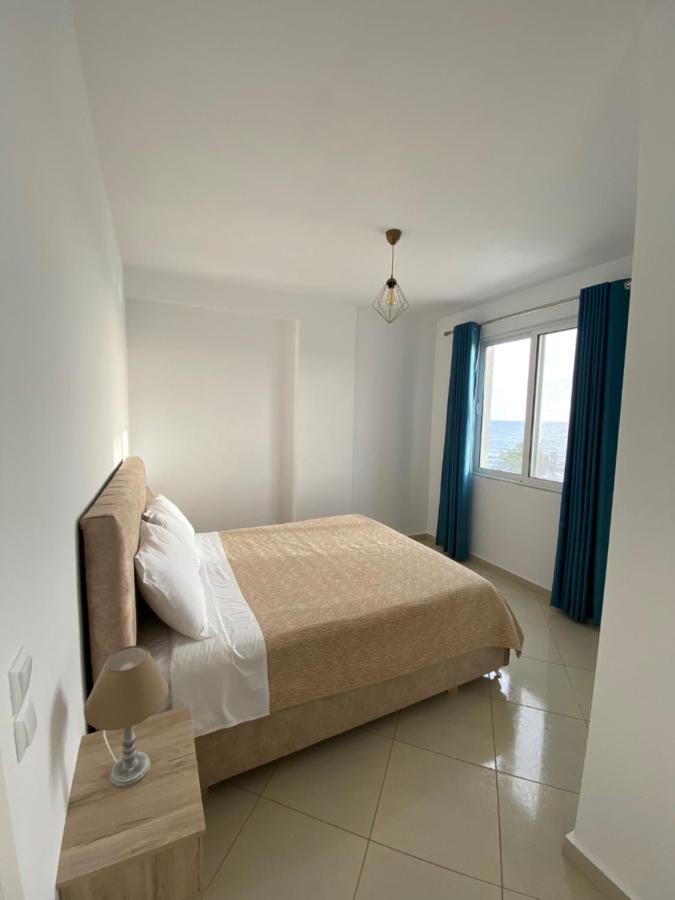 Mediterranean Apartments Himare Exteriör bild